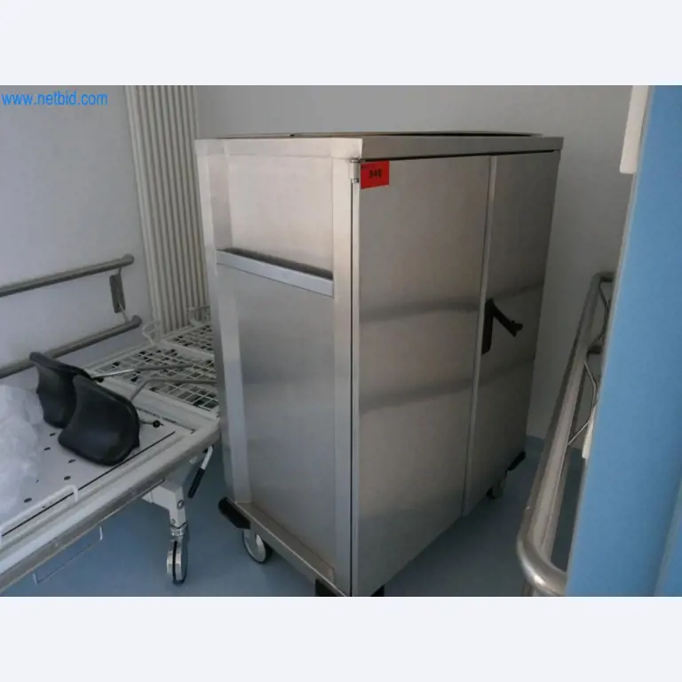 Medyczny sprzęt techniczny, wyposażenie sal operacyjnych, sterylne tace oraz sprzęt i meble szpitalne-1