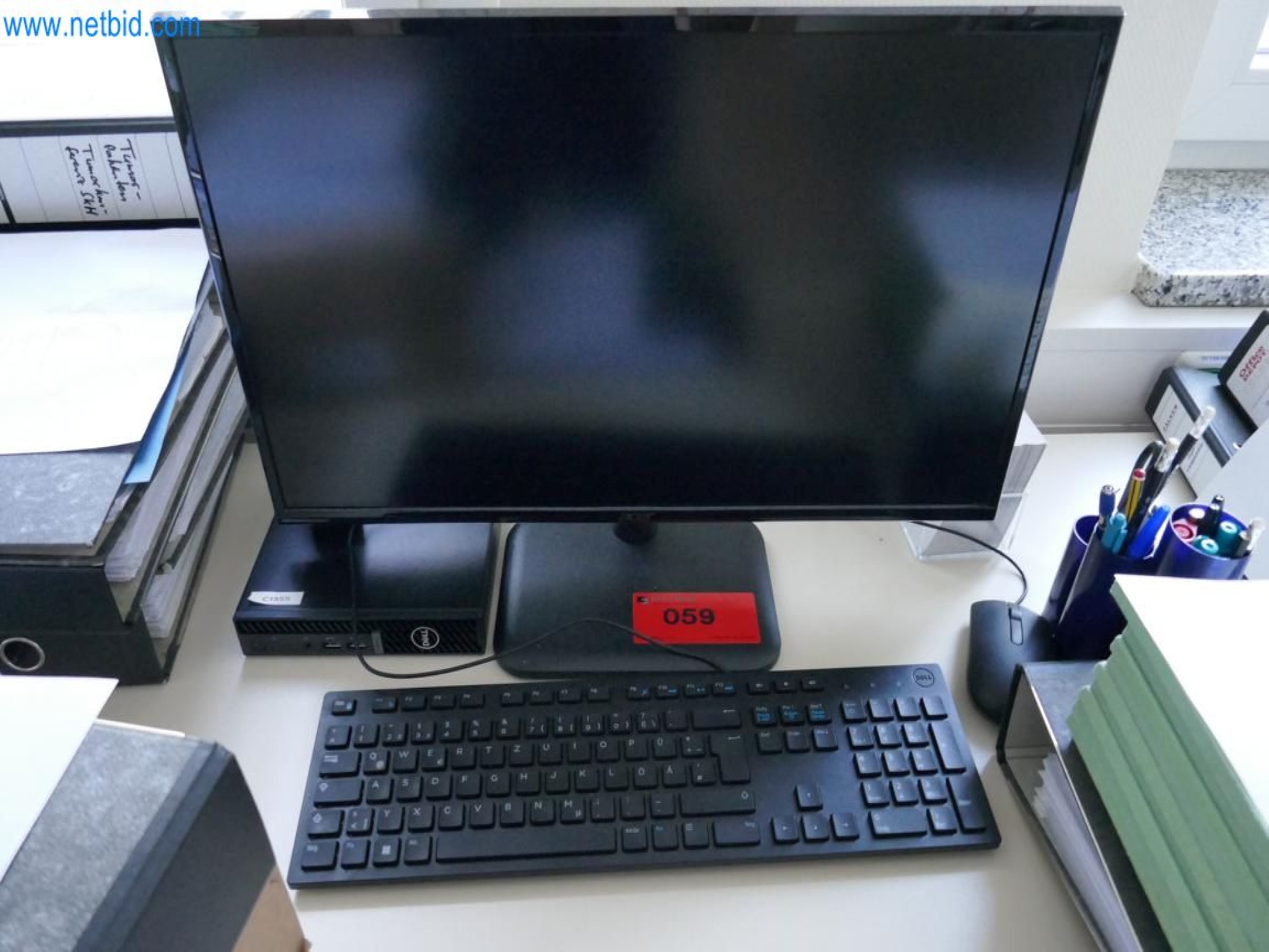 Medyczny sprzęt techniczny, wyposażenie sal operacyjnych, sterylne tace oraz sprzęt i meble szpitalne-1