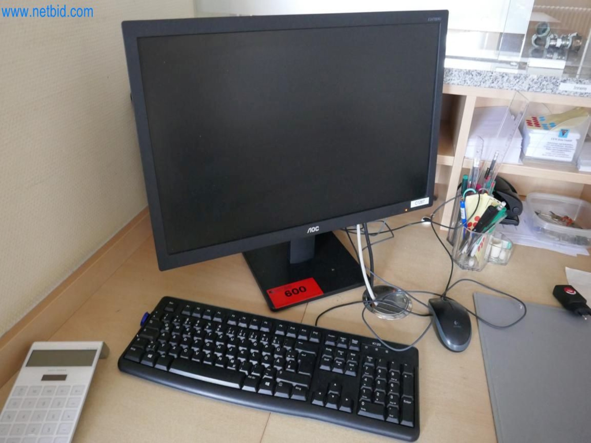 Medyczny sprzęt techniczny, wyposażenie sal operacyjnych, sterylne tace oraz sprzęt i meble szpitalne-1