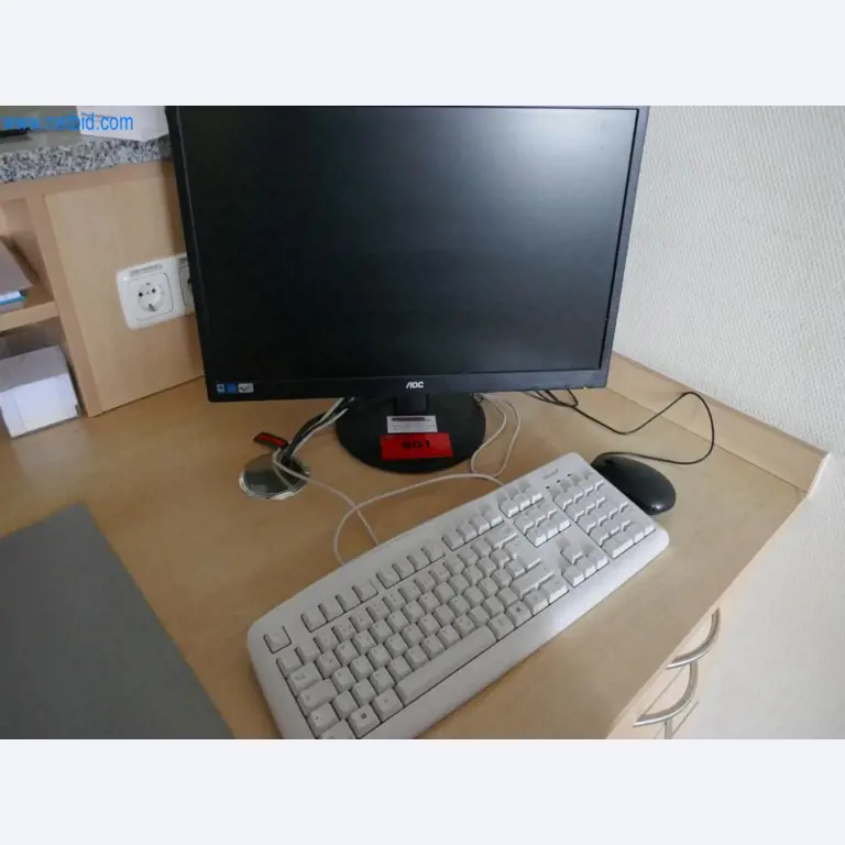 Medyczny sprzęt techniczny, wyposażenie sal operacyjnych, sterylne tace oraz sprzęt i meble szpitalne-1