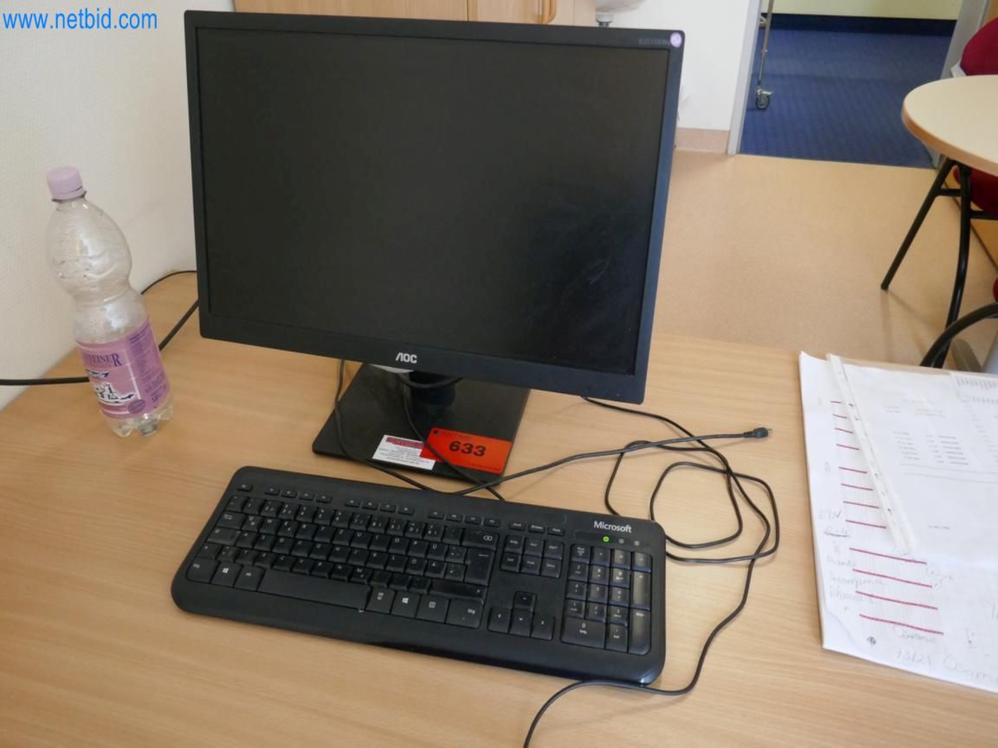 Medyczny sprzęt techniczny, wyposażenie sal operacyjnych, sterylne tace oraz sprzęt i meble szpitalne-1