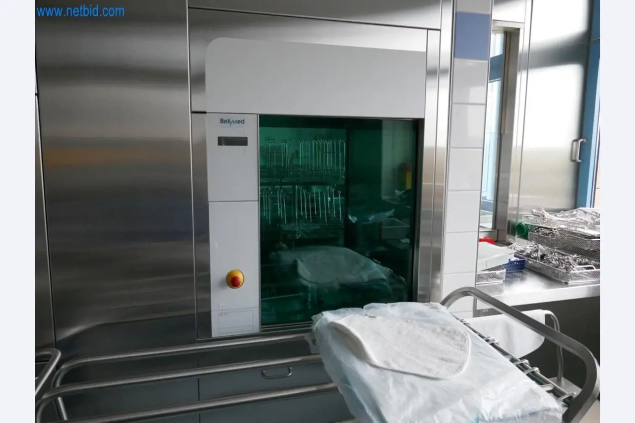 Medyczny sprzęt techniczny, wyposażenie sal operacyjnych, sterylne tace oraz sprzęt i meble szpitalne-2