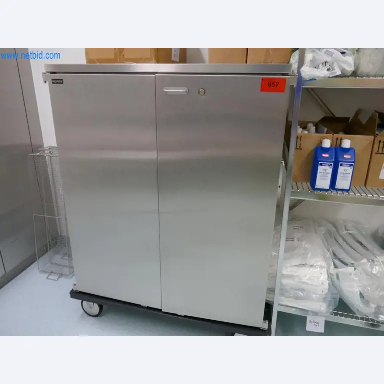 Medyczny sprzęt techniczny, wyposażenie sal operacyjnych, sterylne tace oraz sprzęt i meble szpitalne-1