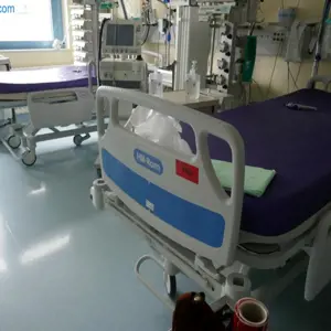 2 Łóżka intensywnej opieki medycznej Hill-Rom