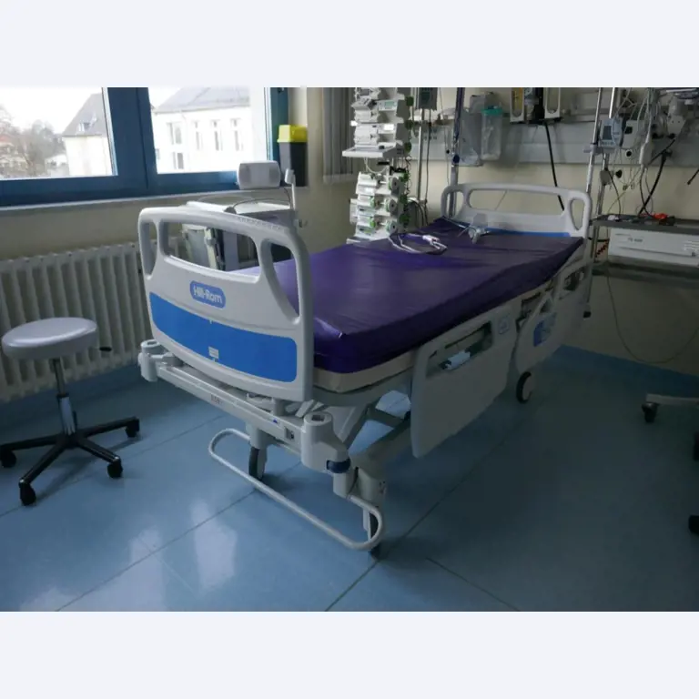 Medyczny sprzęt techniczny, wyposażenie sal operacyjnych, sterylne tace oraz sprzęt i meble szpitalne-1