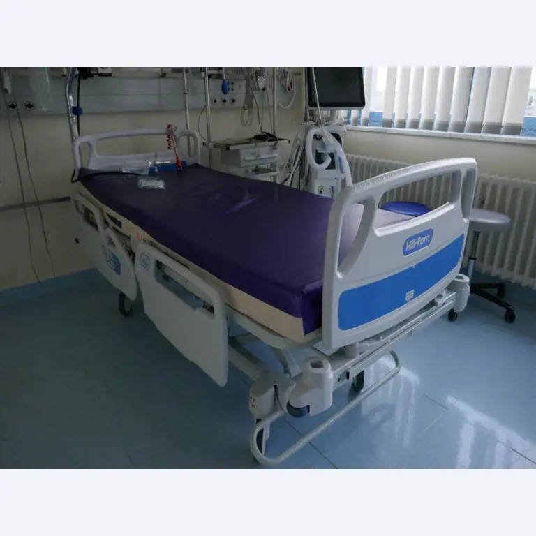 Medyczny sprzęt techniczny, wyposażenie sal operacyjnych, sterylne tace oraz sprzęt i meble szpitalne-2