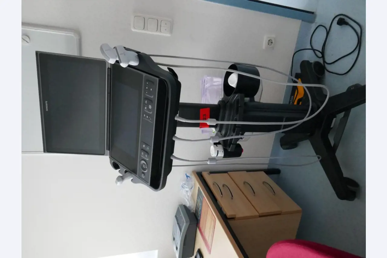 Medical technical equipment, operating theater equipment, sterile trays and hospital equipment and furniture-2