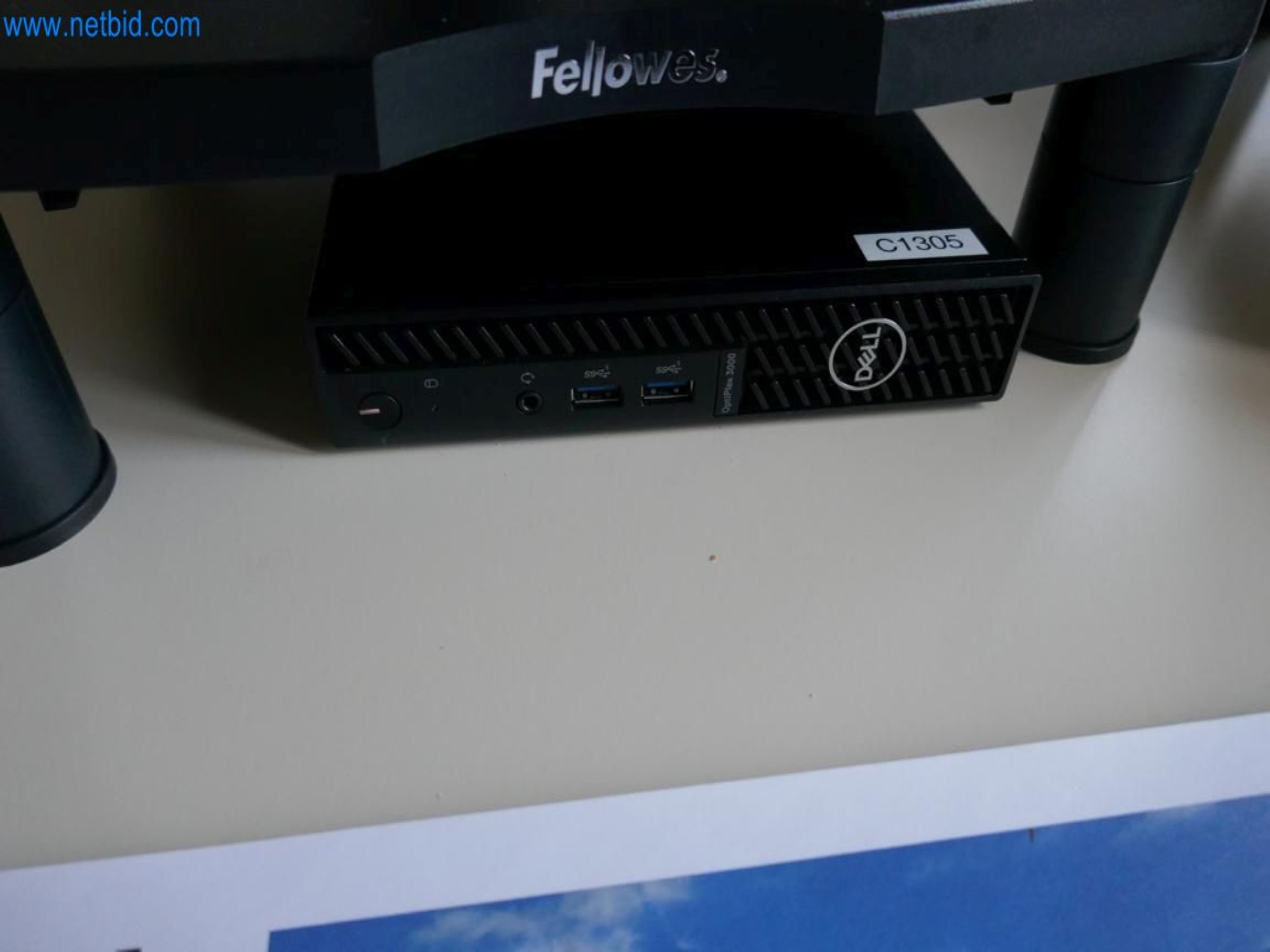 Medyczny sprzęt techniczny, wyposażenie sal operacyjnych, sterylne tace oraz sprzęt i meble szpitalne-2