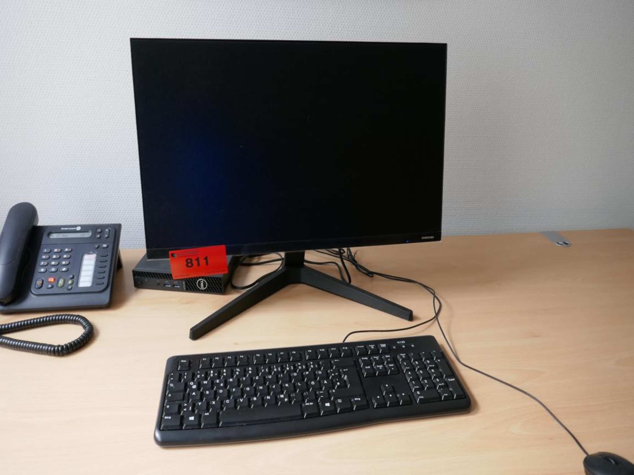 Medyczny sprzęt techniczny, wyposażenie sal operacyjnych, sterylne tace oraz sprzęt i meble szpitalne-1