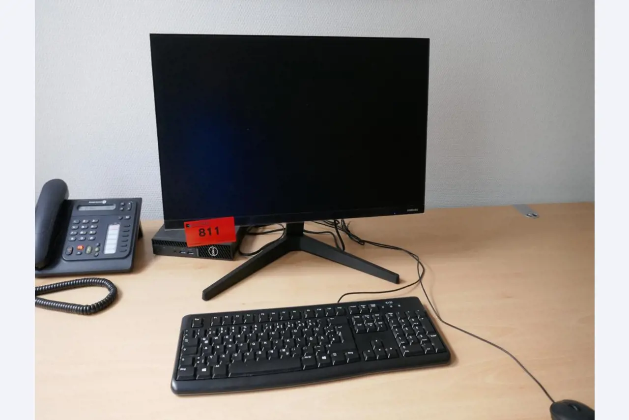 Medyczny sprzęt techniczny, wyposażenie sal operacyjnych, sterylne tace oraz sprzęt i meble szpitalne-1