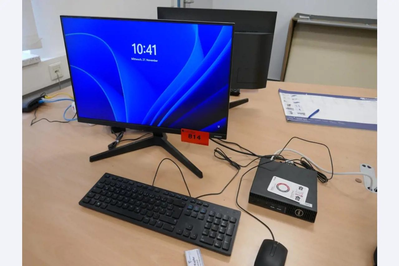 Medyczny sprzęt techniczny, wyposażenie sal operacyjnych, sterylne tace oraz sprzęt i meble szpitalne-1