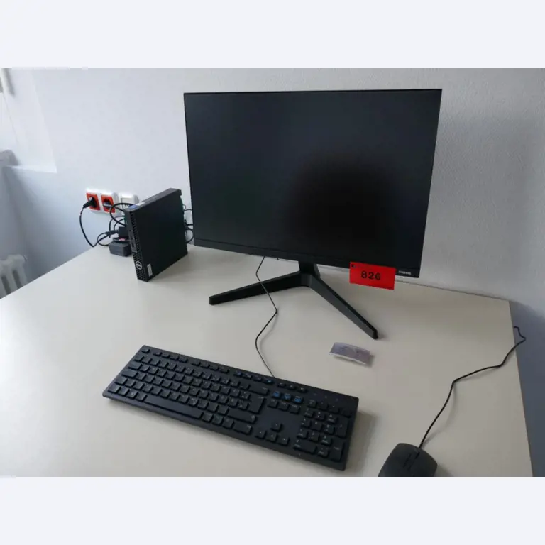 Medyczny sprzęt techniczny, wyposażenie sal operacyjnych, sterylne tace oraz sprzęt i meble szpitalne-1