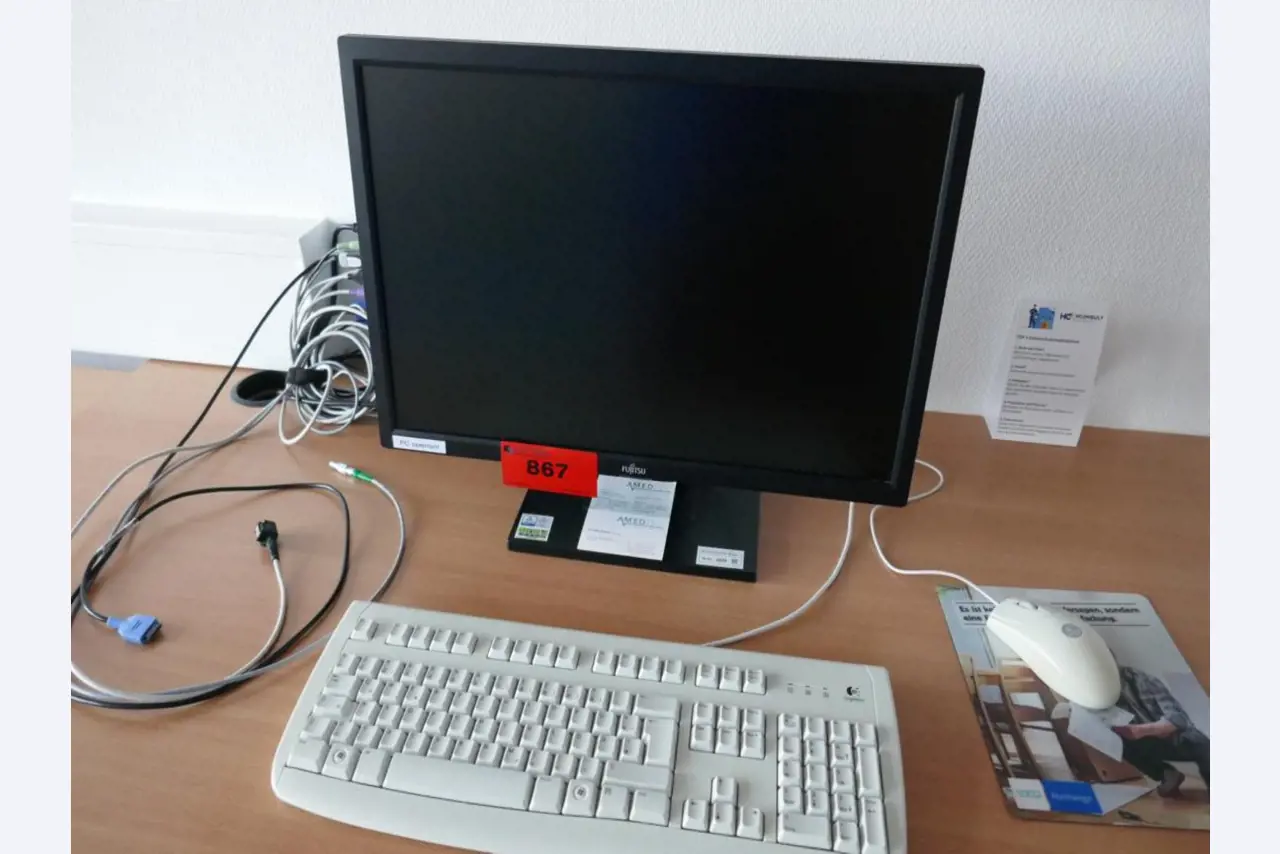 Medyczny sprzęt techniczny, wyposażenie sal operacyjnych, sterylne tace oraz sprzęt i meble szpitalne-1