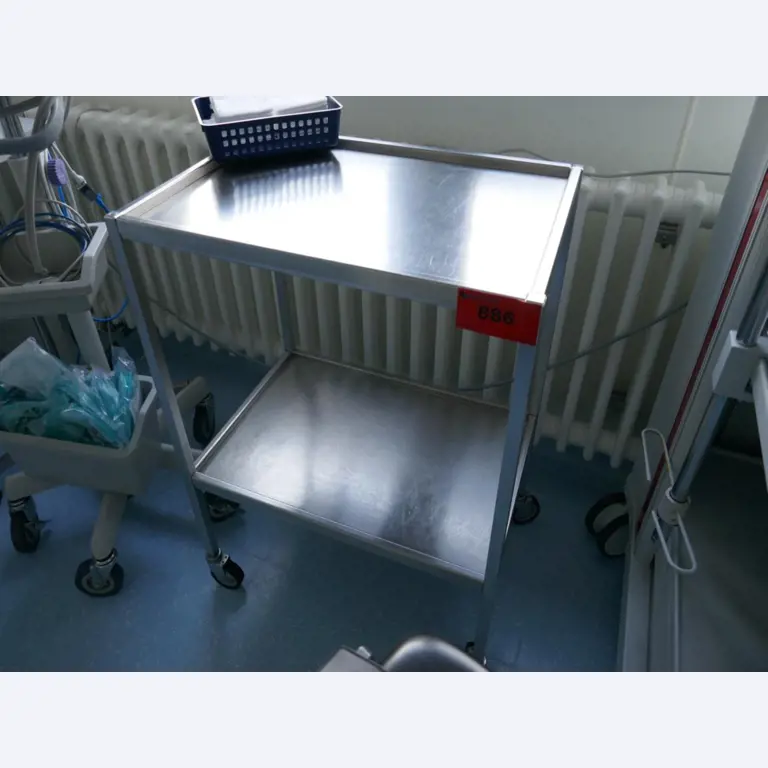 Medyczny sprzęt techniczny, wyposażenie sal operacyjnych, sterylne tace oraz sprzęt i meble szpitalne-1