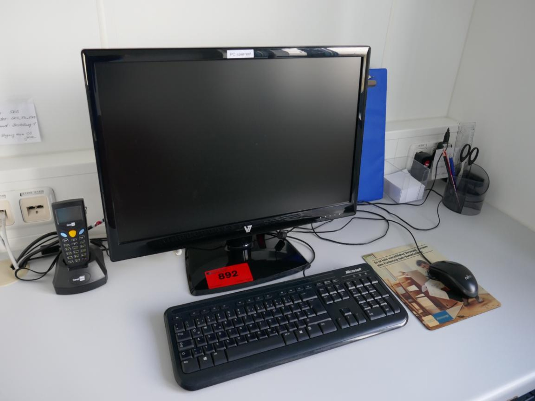 Medyczny sprzęt techniczny, wyposażenie sal operacyjnych, sterylne tace oraz sprzęt i meble szpitalne-1