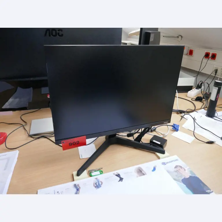 Medyczny sprzęt techniczny, wyposażenie sal operacyjnych, sterylne tace oraz sprzęt i meble szpitalne-1