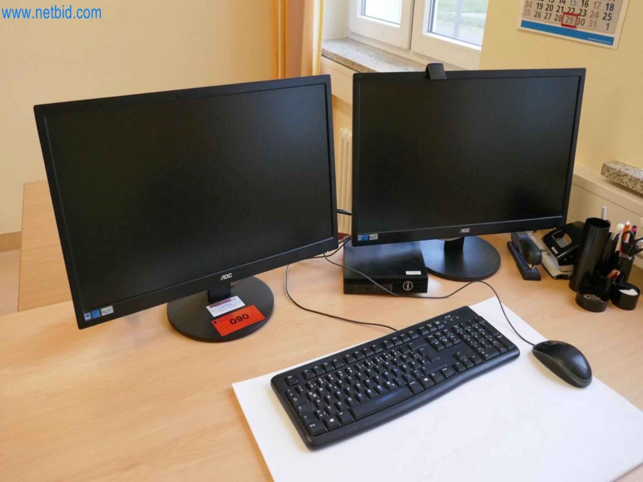 Medyczny sprzęt techniczny, wyposażenie sal operacyjnych, sterylne tace oraz sprzęt i meble szpitalne-1