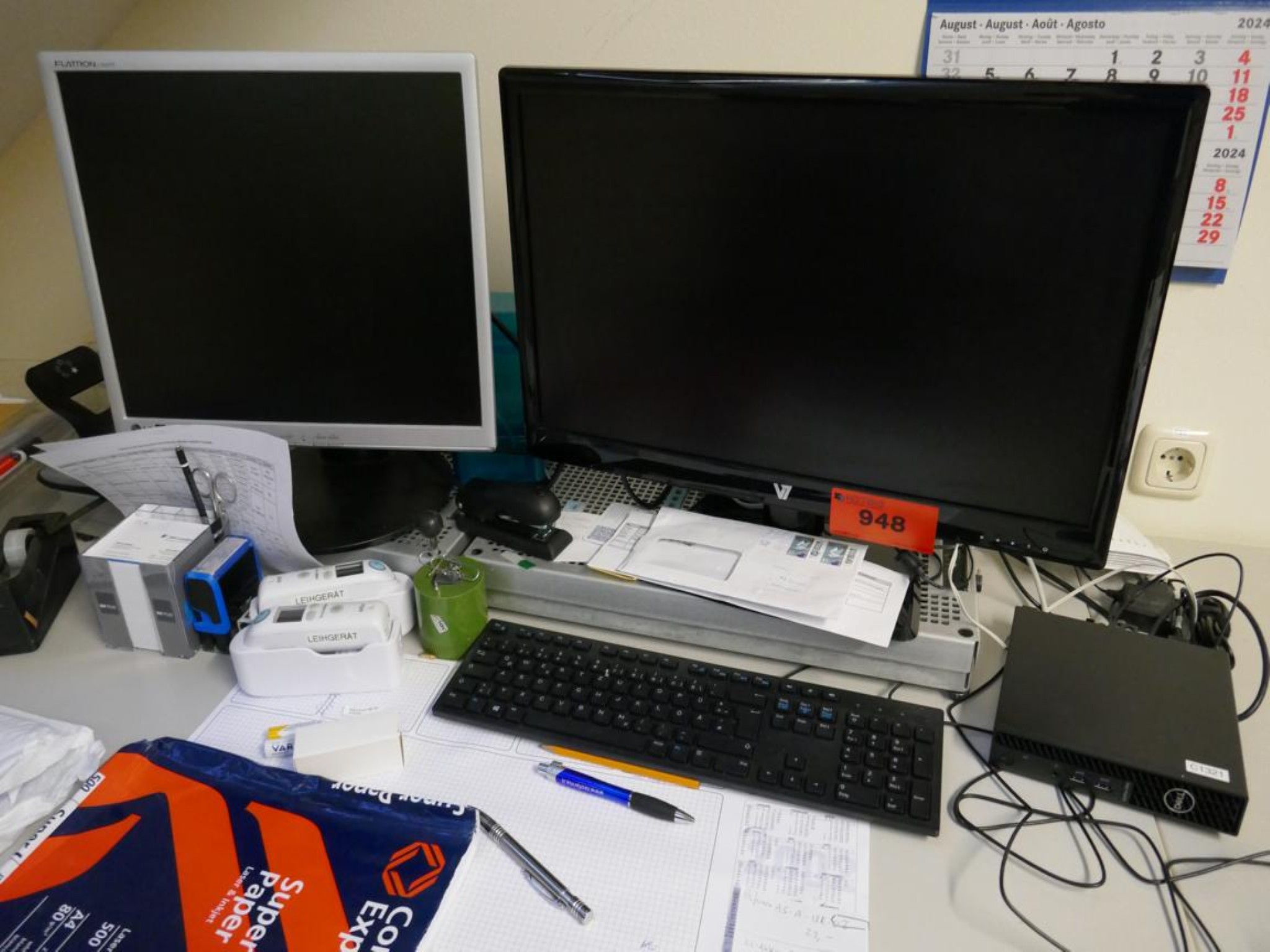 Medyczny sprzęt techniczny, wyposażenie sal operacyjnych, sterylne tace oraz sprzęt i meble szpitalne-1