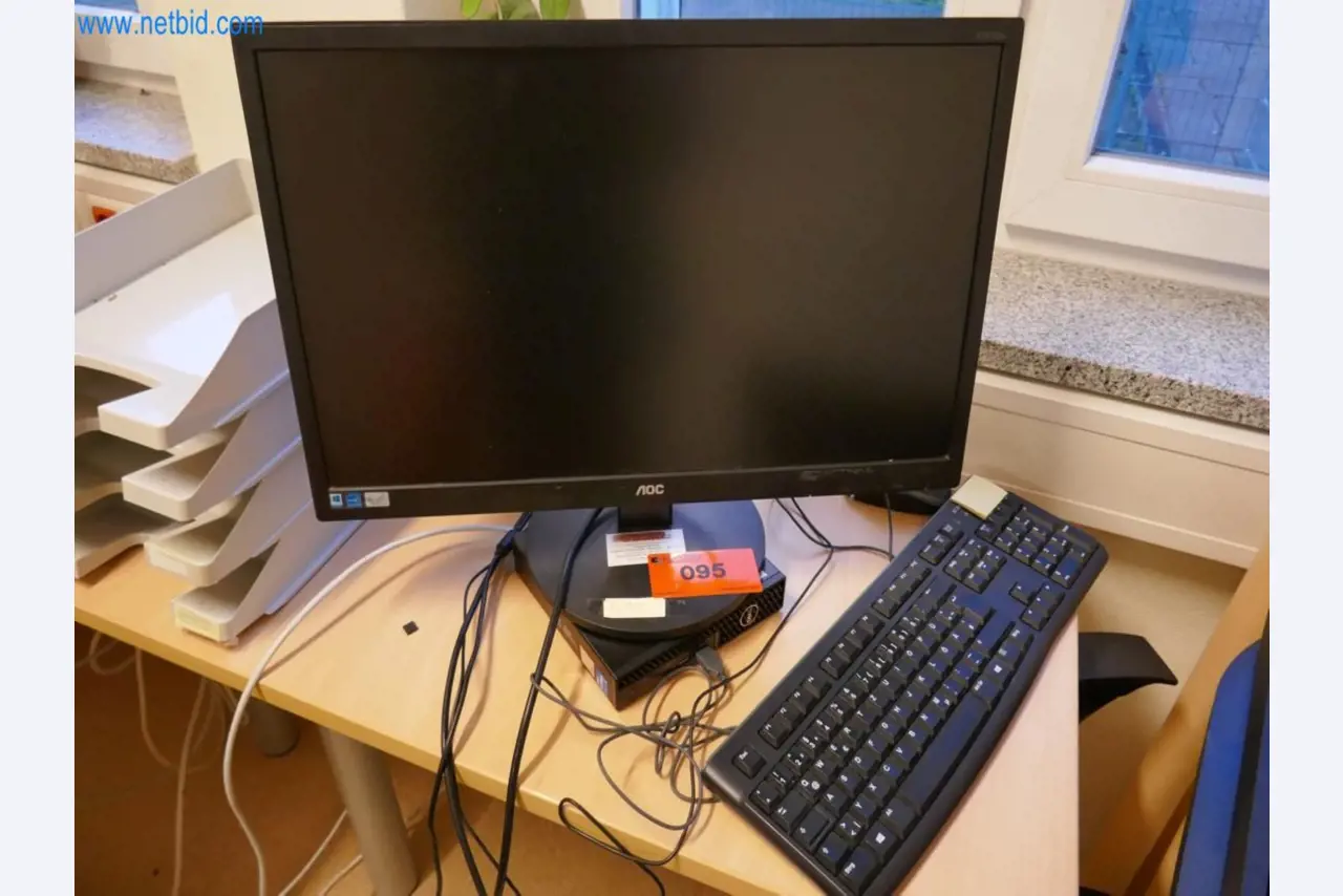 Medyczny sprzęt techniczny, wyposażenie sal operacyjnych, sterylne tace oraz sprzęt i meble szpitalne-1