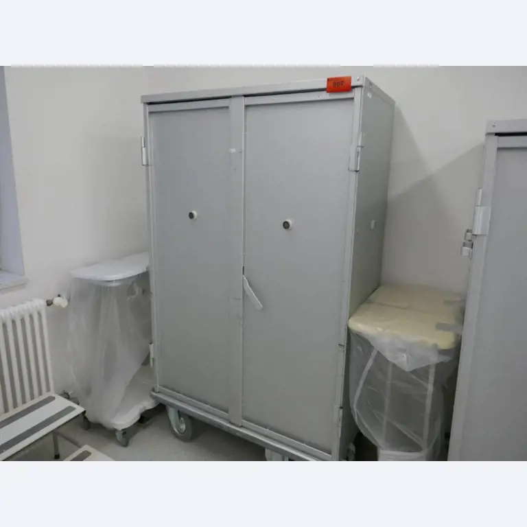 Medyczny sprzęt techniczny, wyposażenie sal operacyjnych, sterylne tace oraz sprzęt i meble szpitalne-1