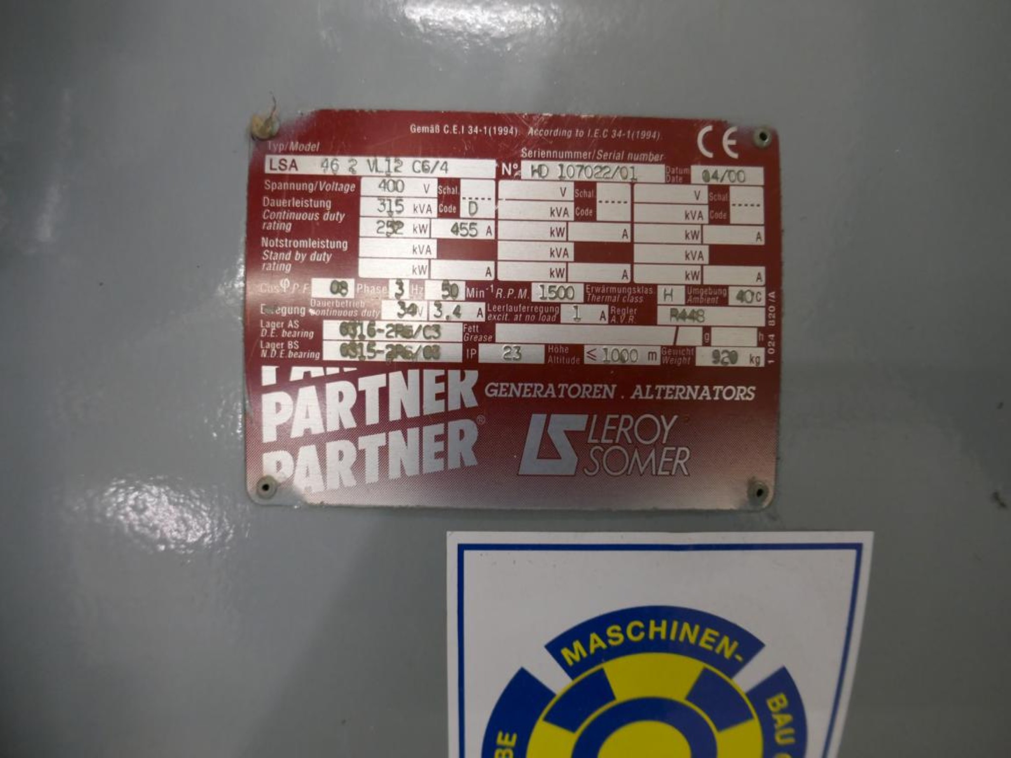 Medyczny sprzęt techniczny, wyposażenie sal operacyjnych, sterylne tace oraz sprzęt i meble szpitalne-2