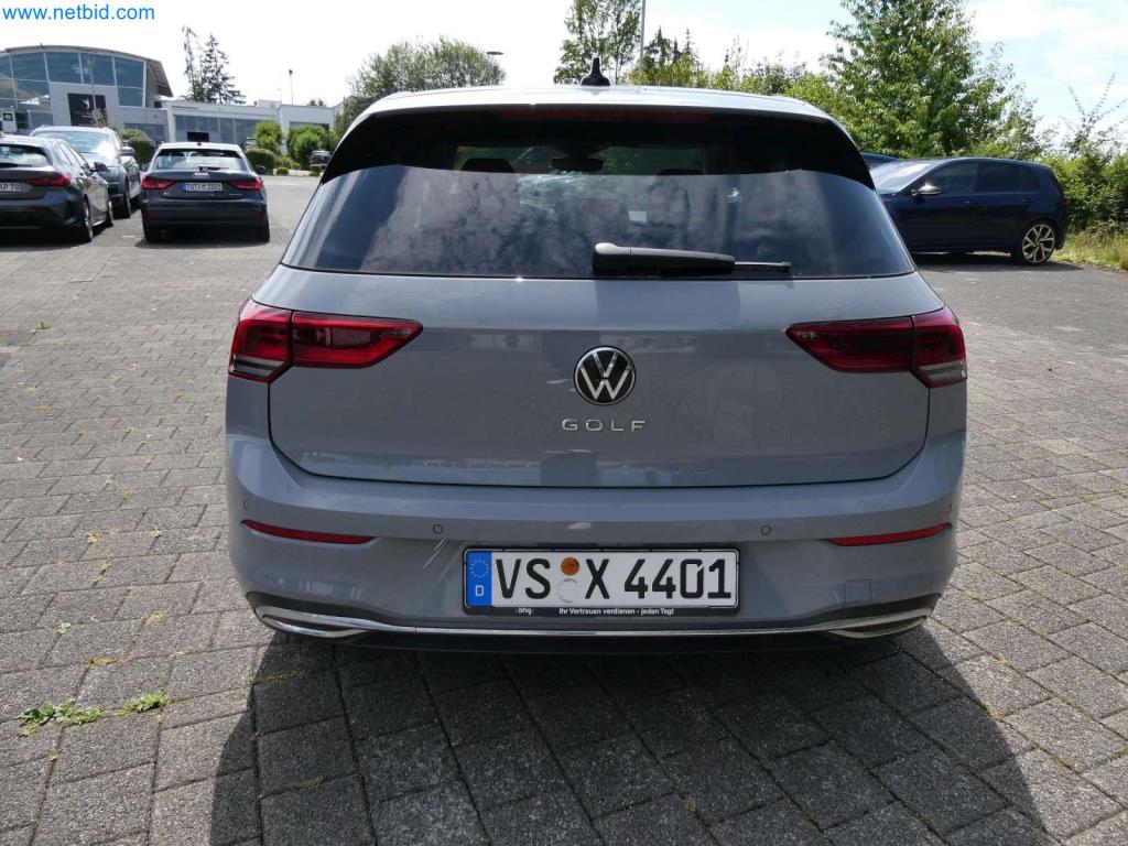 Moderní obytné vozy, dodávky a osobní automobily-27