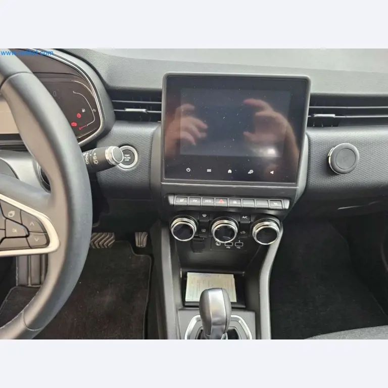 Campervans, camionnettes et voitures modernes-14