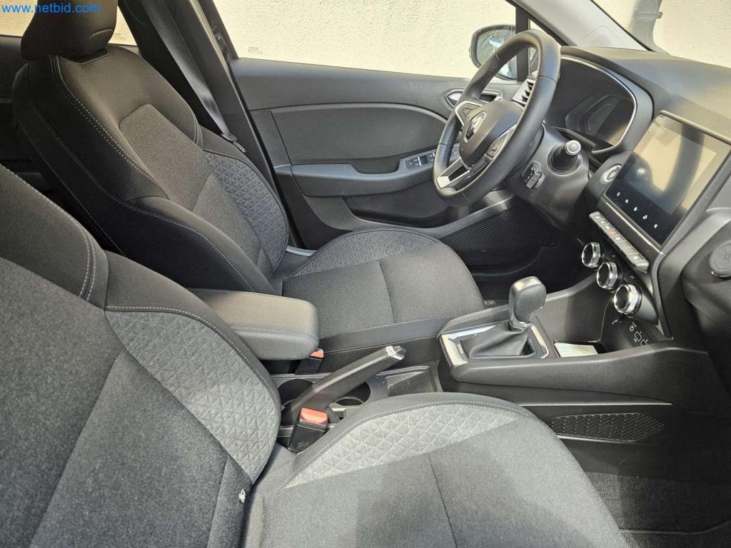 Modern campervans, vans and cars-4