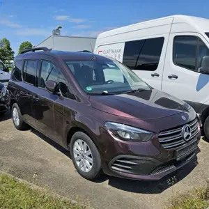 Transporteur (supplément sous réserve) Mercedes- Benz T-Class 180 D