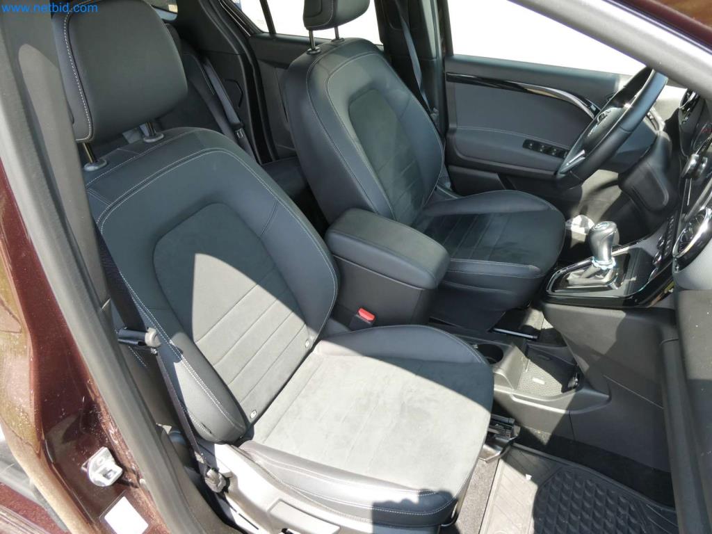 Sodobni avtodomi, kombiji in avtomobili-7