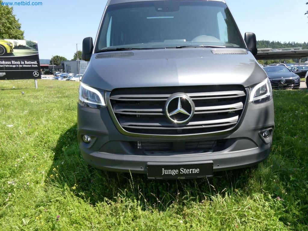 Moderne Campervans, Transporter und PKW-10