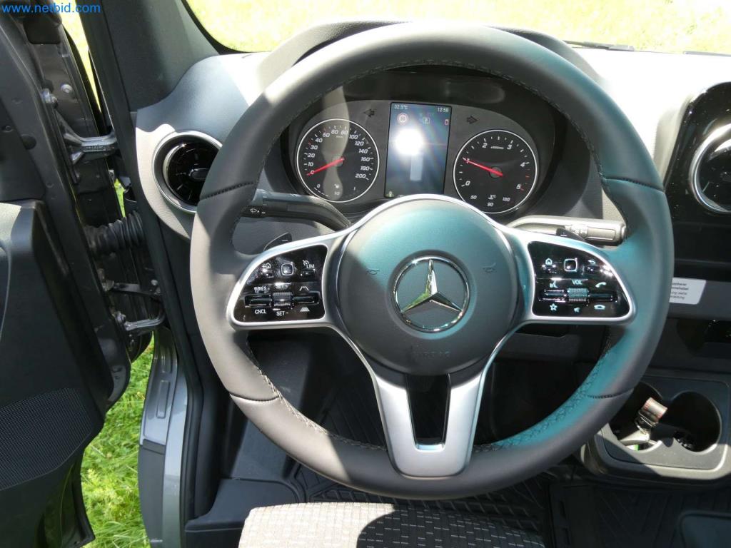 Moderne Campervans, Transporter und PKW-19