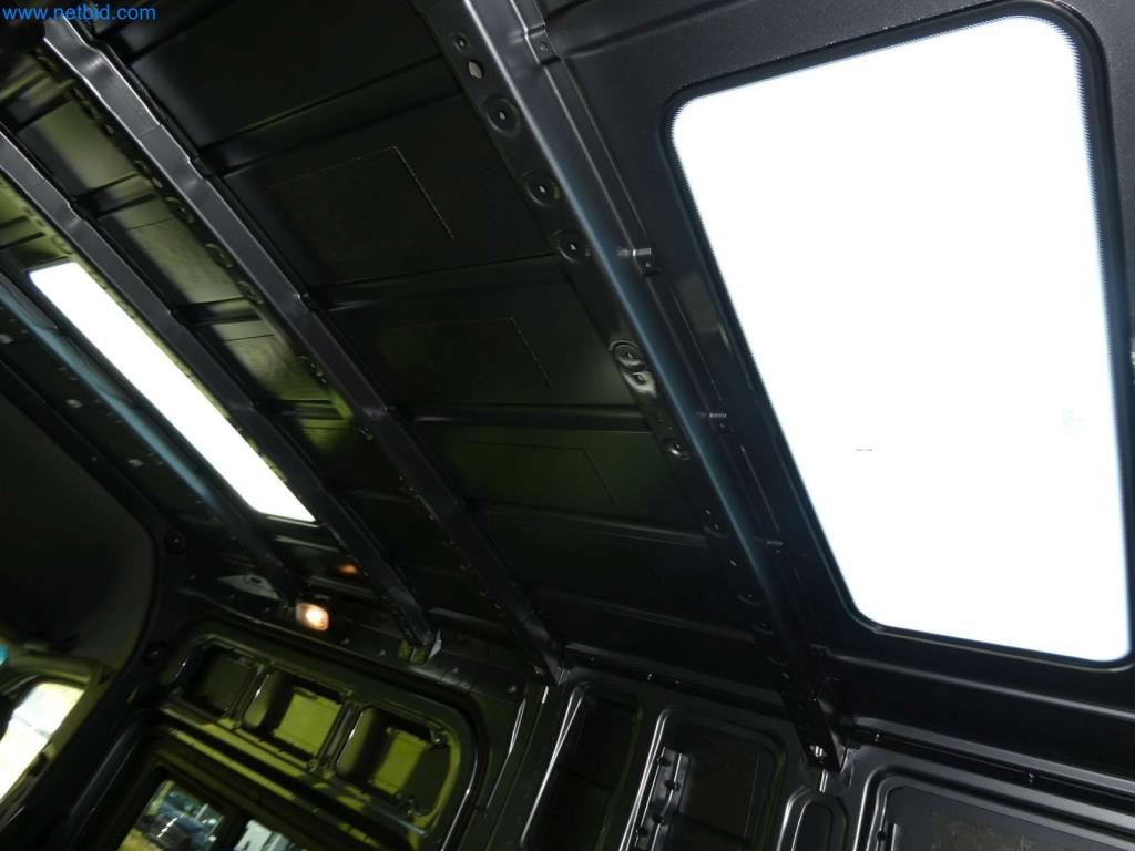 Moderne Campervans, Transporter und PKW-27