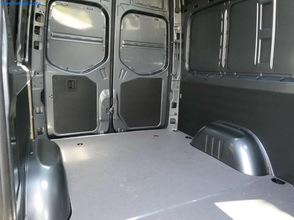 Moderne Campervans, Transporter und PKW-30