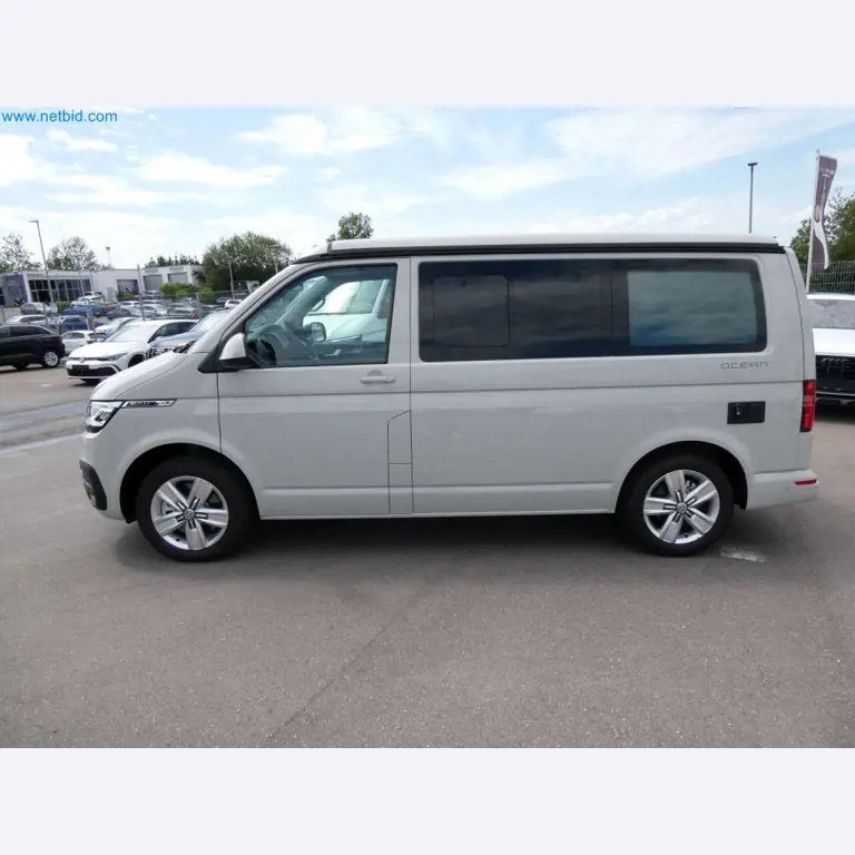 Moderne Campervans, Transporter und PKW-10