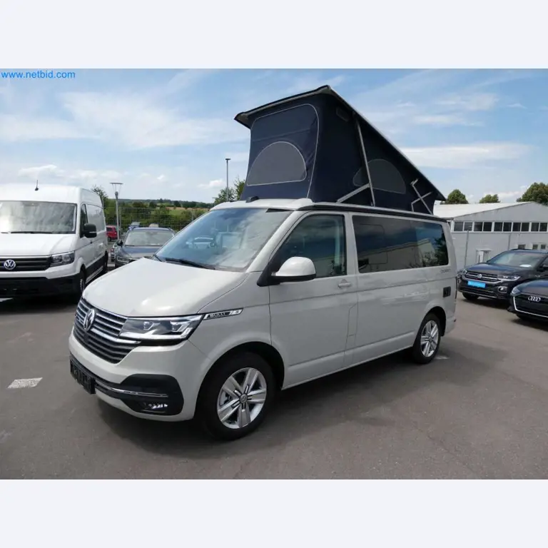Moderne Campervans, Transporter und PKW-26