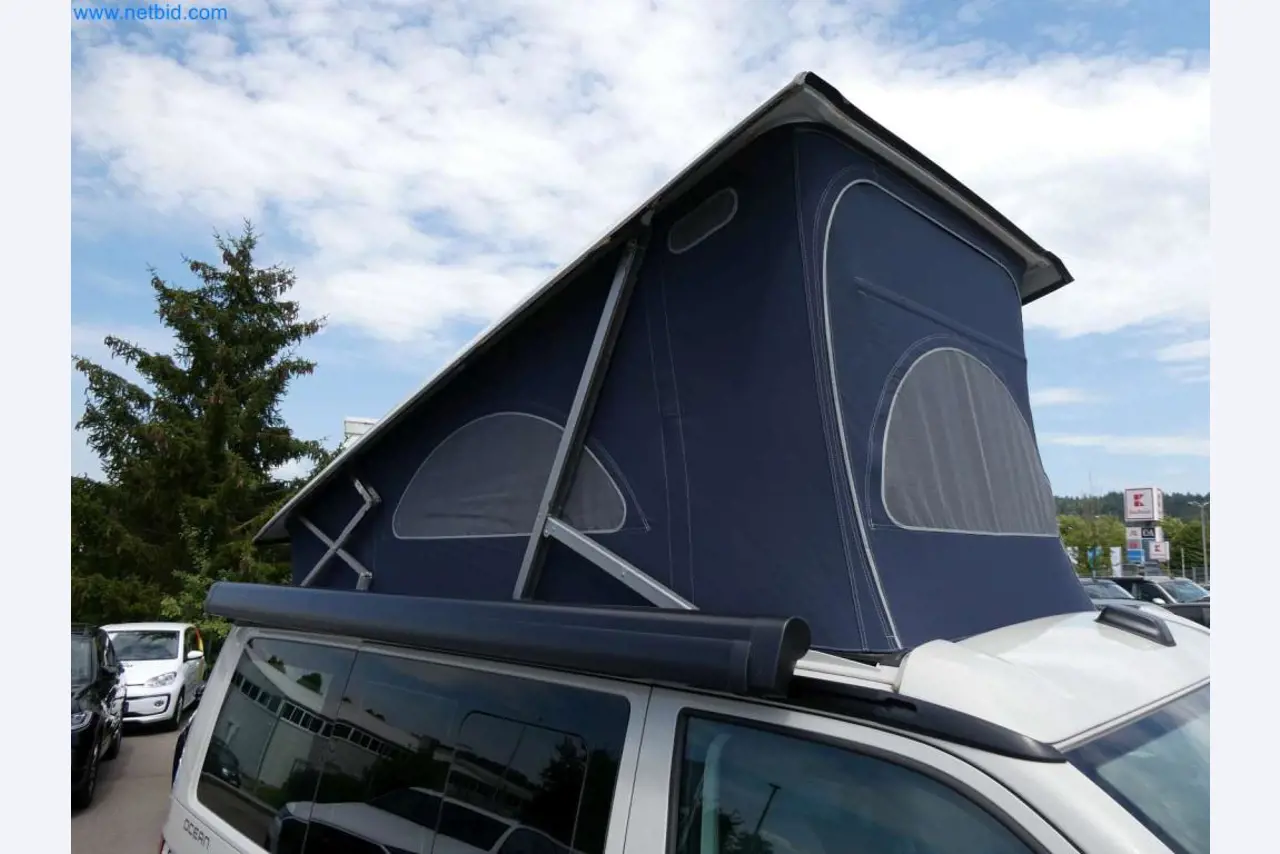 Moderne Campervans, Transporter und PKW-29