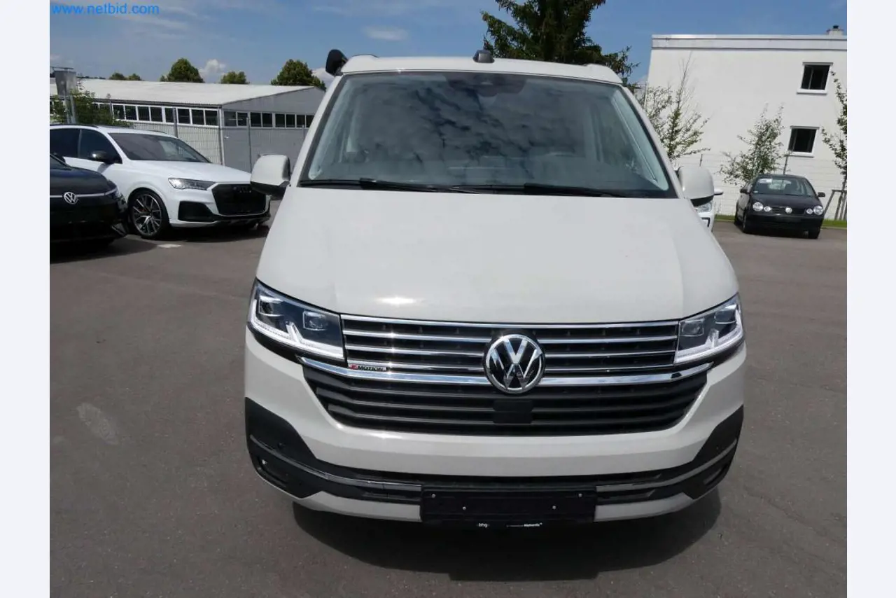 Moderne Campervans, Transporter und PKW-2