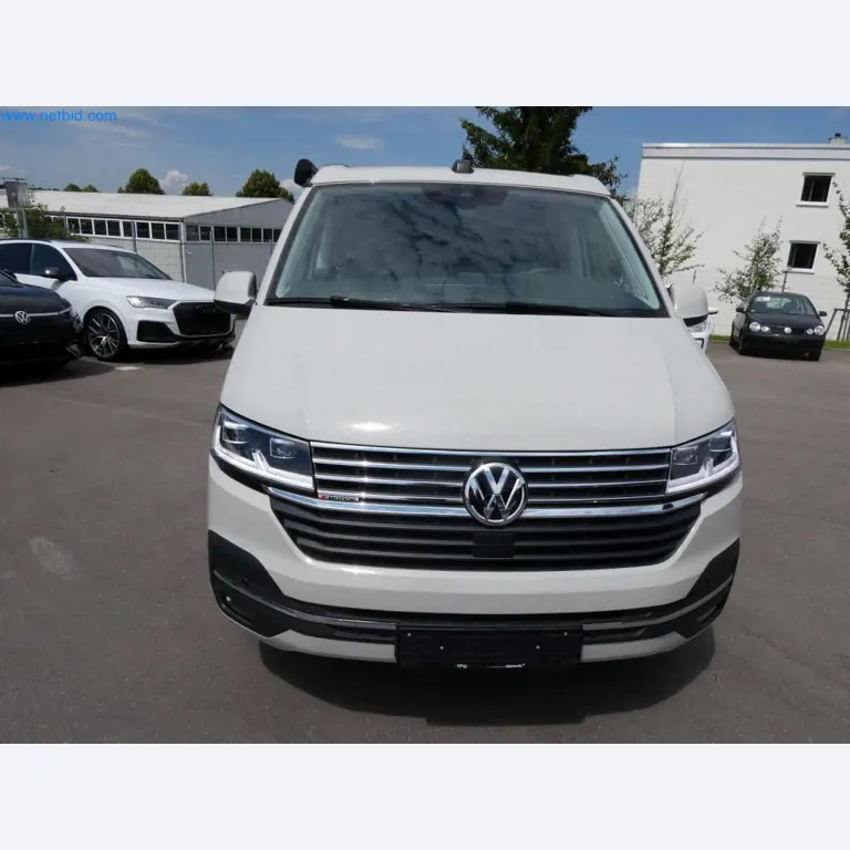 Moderne Campervans, Transporter und PKW-2
