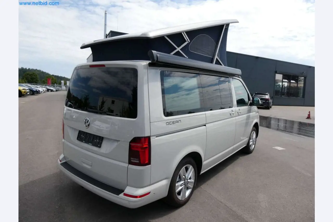 Moderne Campervans, Transporter und PKW-30