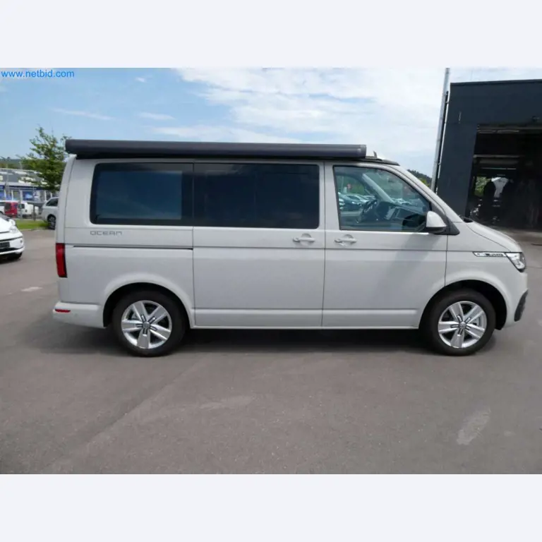 Moderne Campervans, Transporter und PKW-35