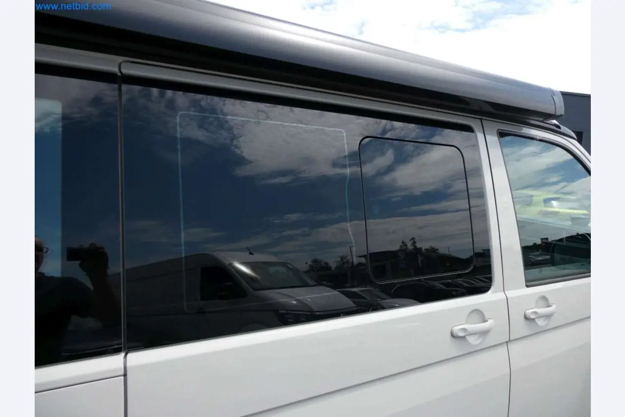 Moderne Campervans, Transporter und PKW-36
