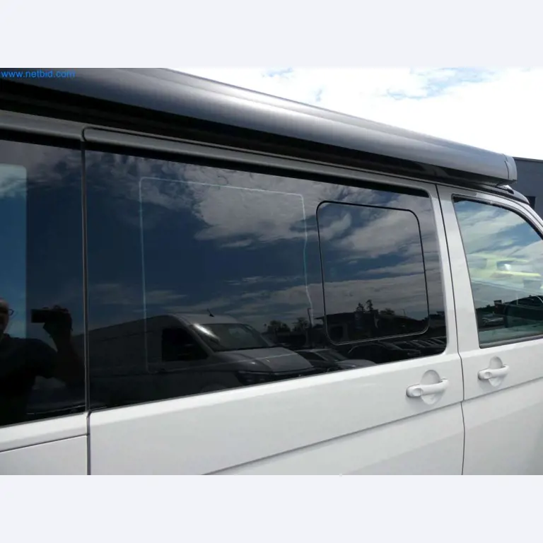 Moderne Campervans, Transporter und PKW-36