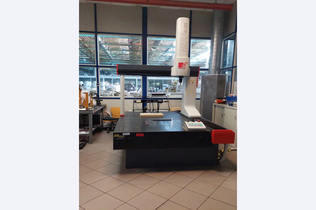 FCA Powertrain Polonia Metrología + Laboratorio-2