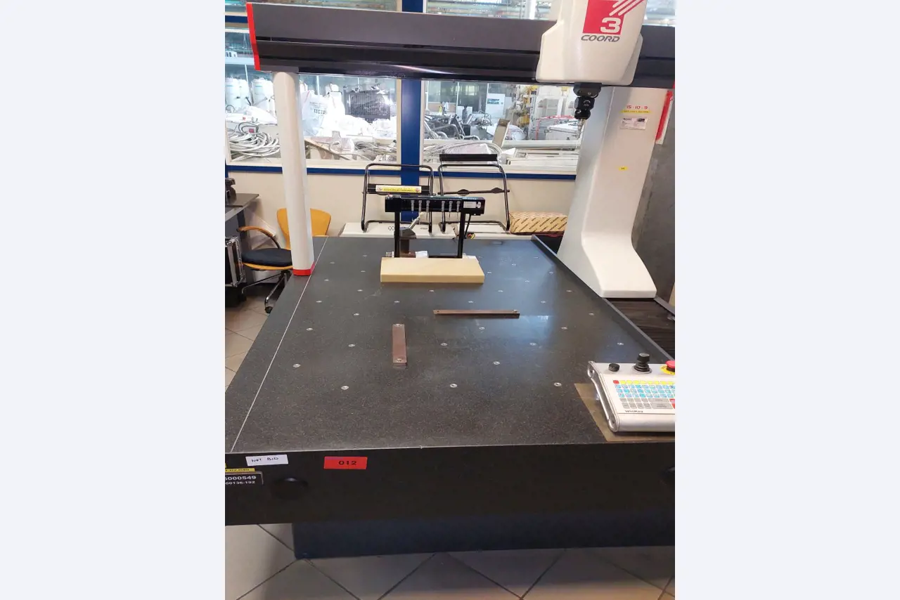 FCA Powertrain Polonia Metrología + Laboratorio-3