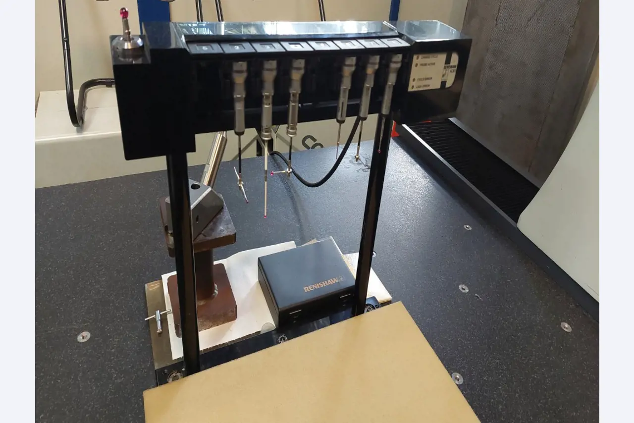 FCA Powertrain Polonia Metrología + Laboratorio-8