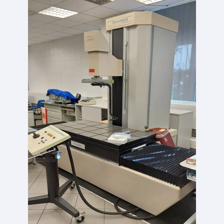 FCA Powertrain Polonia Metrología + Laboratorio-2