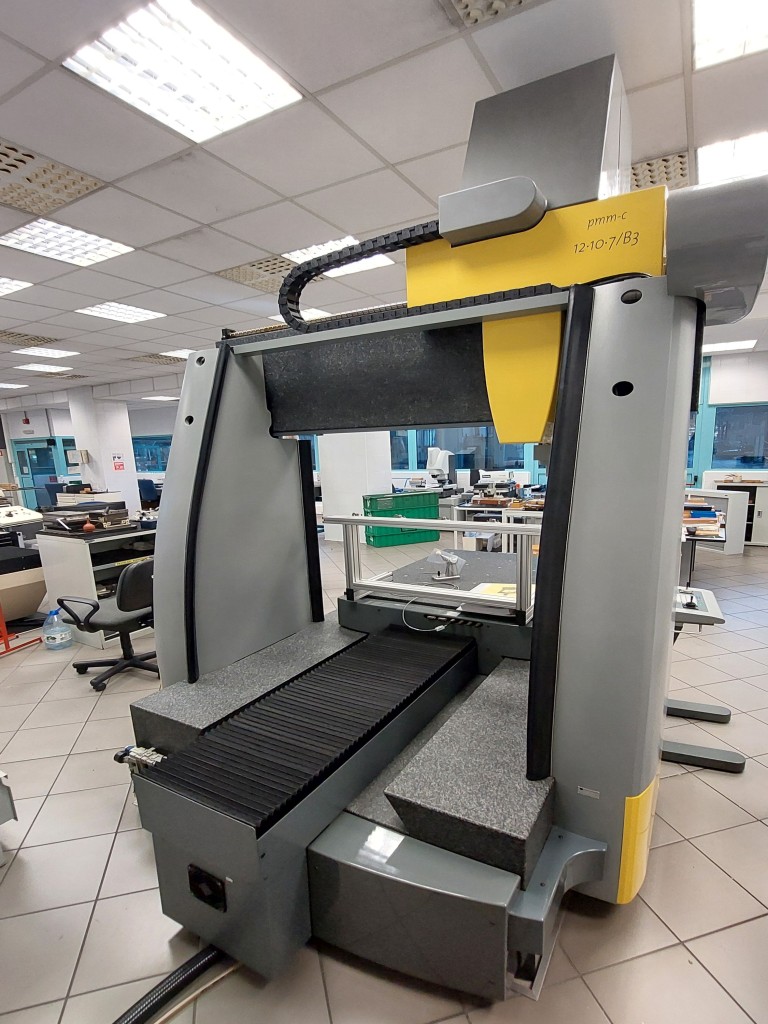 FCA Powertrain Poland Metrologia + Laboratorium-3