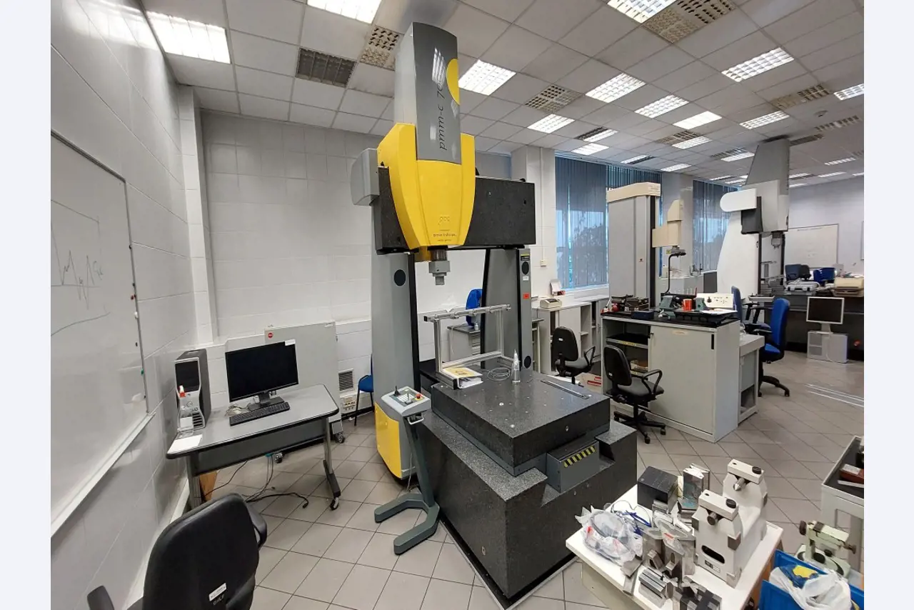 FCA Powertrain Poland Messtechnik + Labor-8