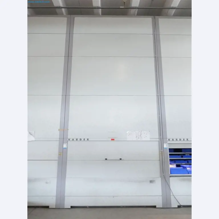 Maschinen, Warenvorräte, Lagertechnik u. Designmöbel eines Möbelherstellers-1